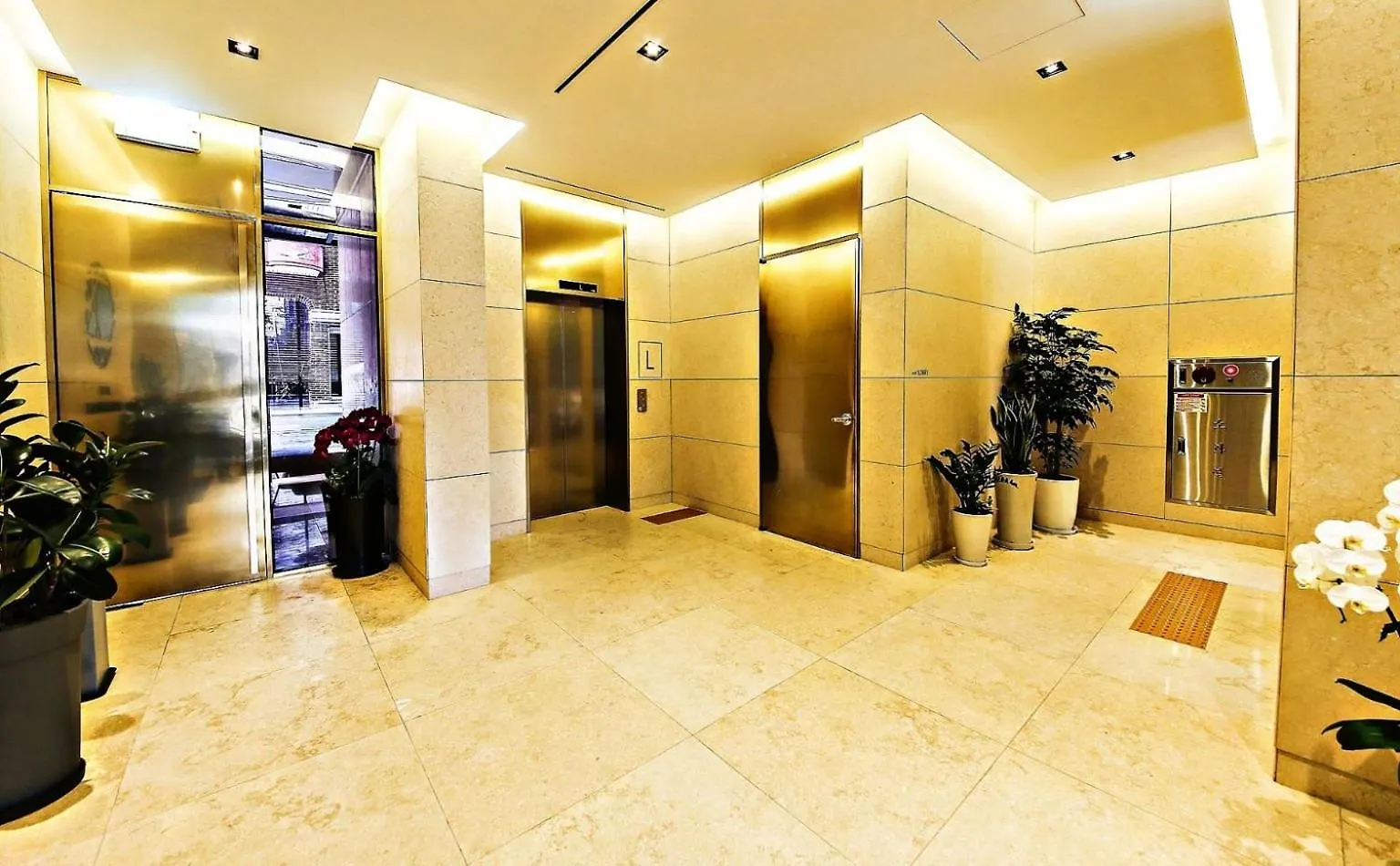 Cullinan Gaepo Hotel Seoul
