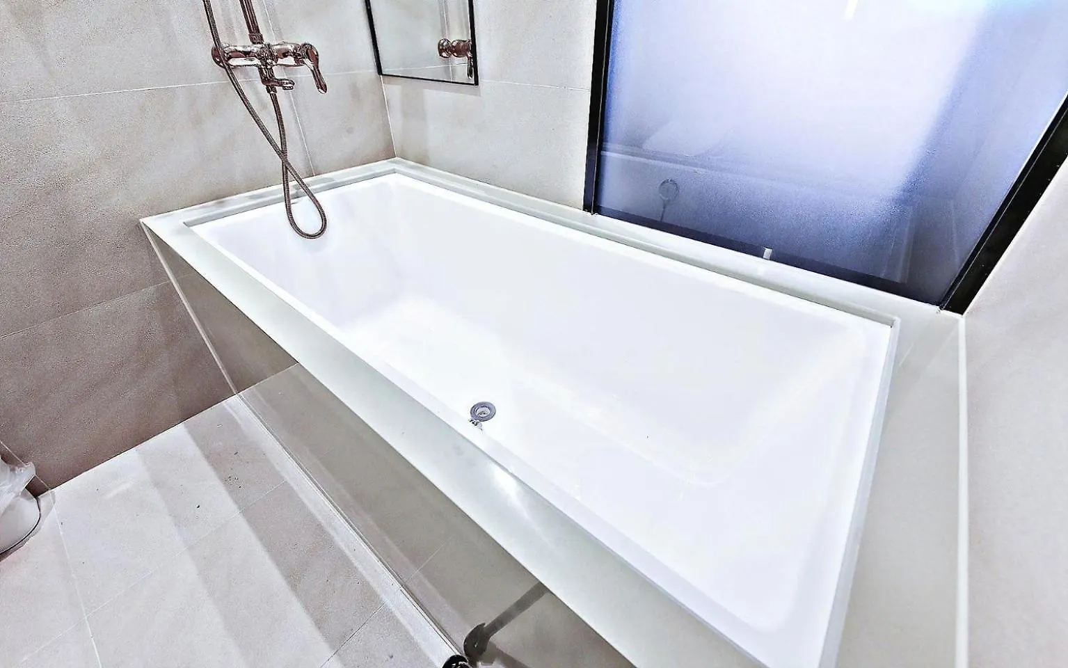 Cullinan Gaepo Hotel Seoul